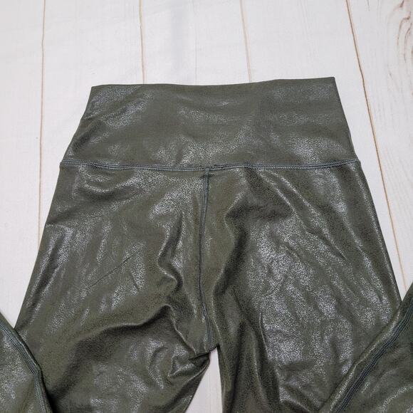 Aerie green high rise crackle leggings - Picture 7 of 7